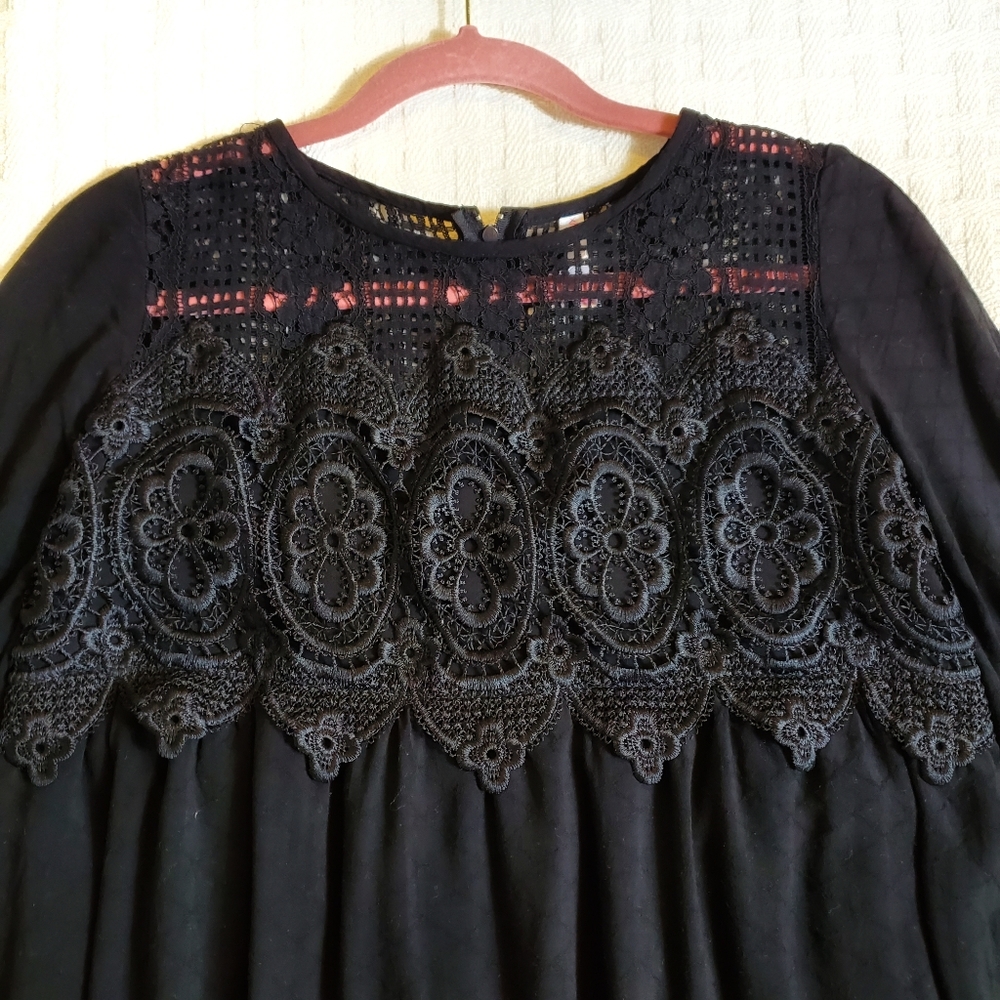 SOLD!!!        Xhilaration Black Floral Lace Dress - Picture 4 of 6